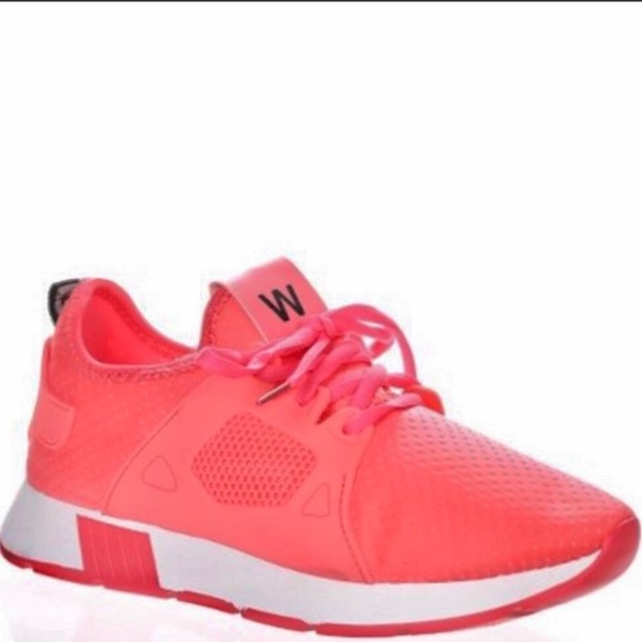 ‼️PRICE IS FIRM‼️Coral pink women mesh sneakers - Picture 2 of 3